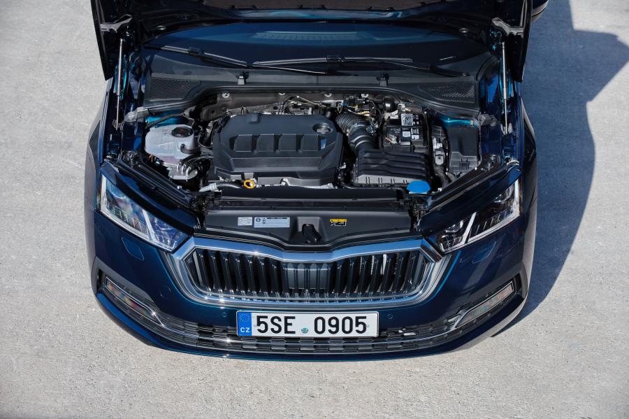 Моторный отсек Skoda Octavia 2020 года  (WW) (фото 85 из 94)